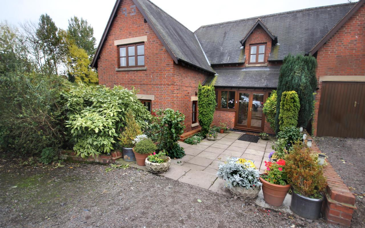 Castle Farmhouse Bed And Breakfast Glenfield Exteriör bild